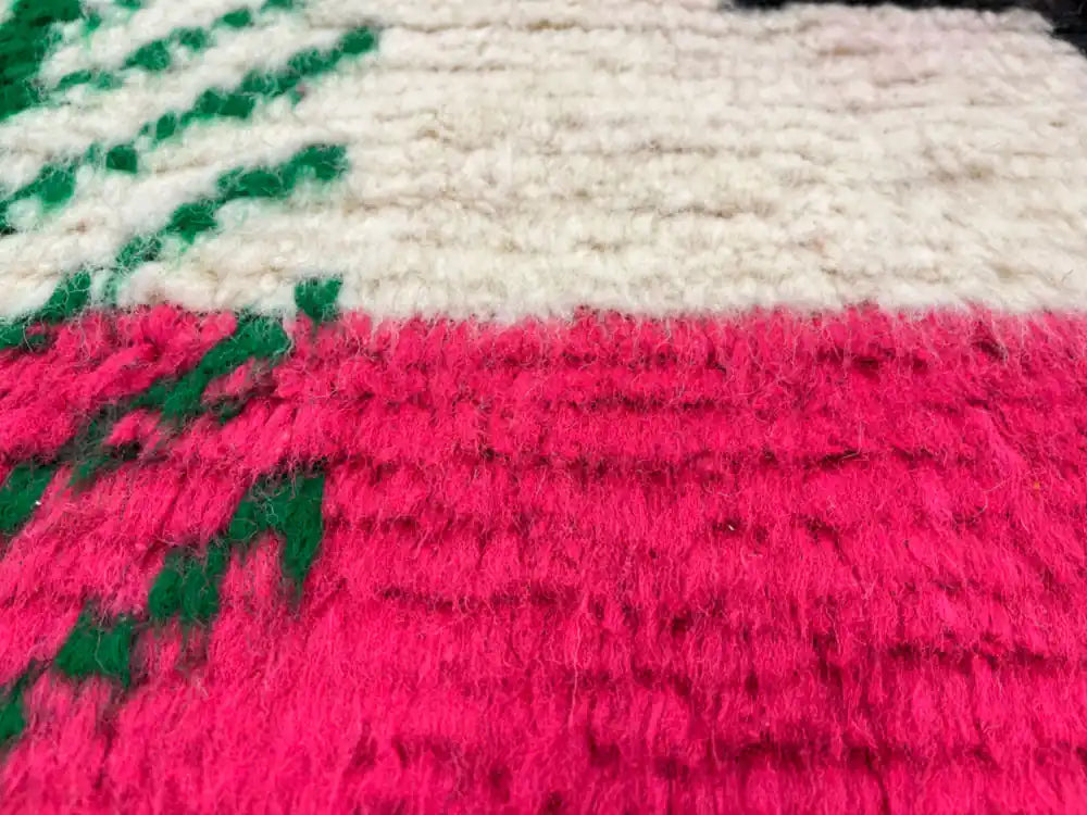 Franges nouées à la main du tapis Azilal marocain authentique