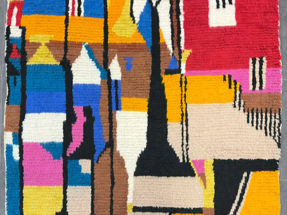 Tapis Azilal berbère marocain avec motifs géométriques, fait main en laine naturelle