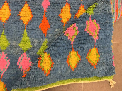 Revers du tapis Azilal pas cher aux tons vifs
