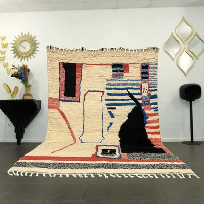 Tapis Azilal multicolore vue entière dans salon, décor bohème chic, laine naturelle du Maroc