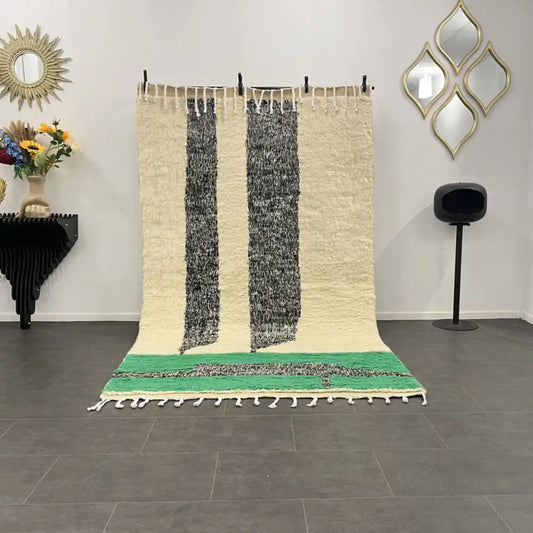 Tapis berbère Beni Ouarain blanc en laine naturelle, tapis marocain traditionnel tissé à la main au Maroc