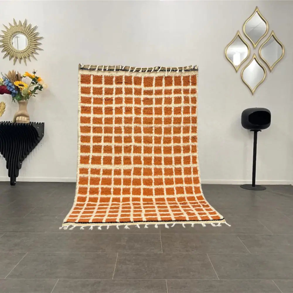 Tapis Beni Ouarain en laine, motif géométrique marron, fait main au Maroc