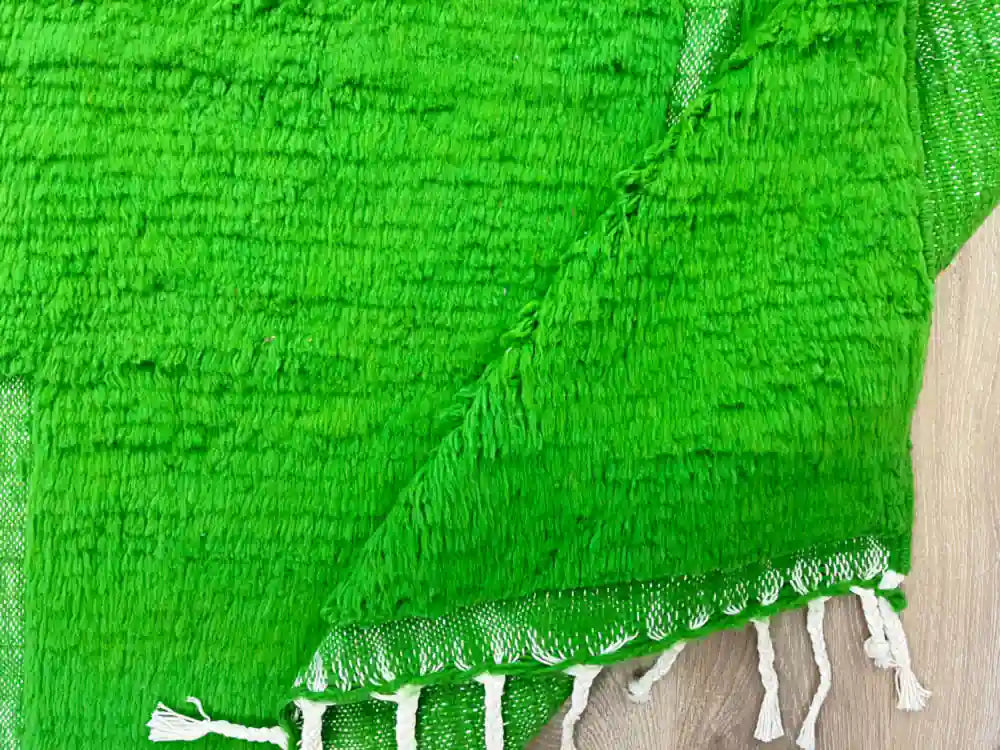 Revers du tapis Beni Ouarain vert, tissé à la main, qualité authentique berbère