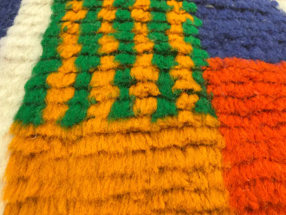 Tapis berbère Azilal en laine pure, fait main au Maroc