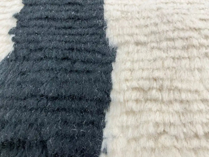 Tapis berbère blanc style contemporain salon