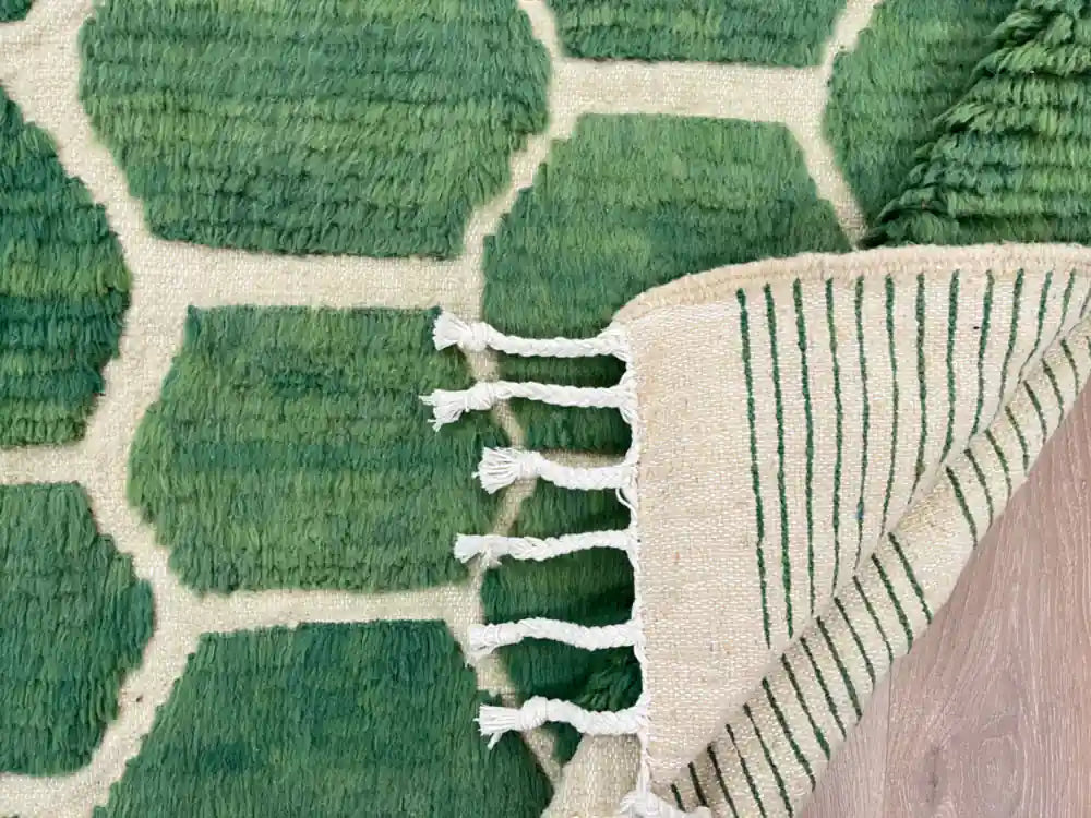 Dos tissé d’un tapis Beni Ouarain, montrant la qualité de fabrication artisanale