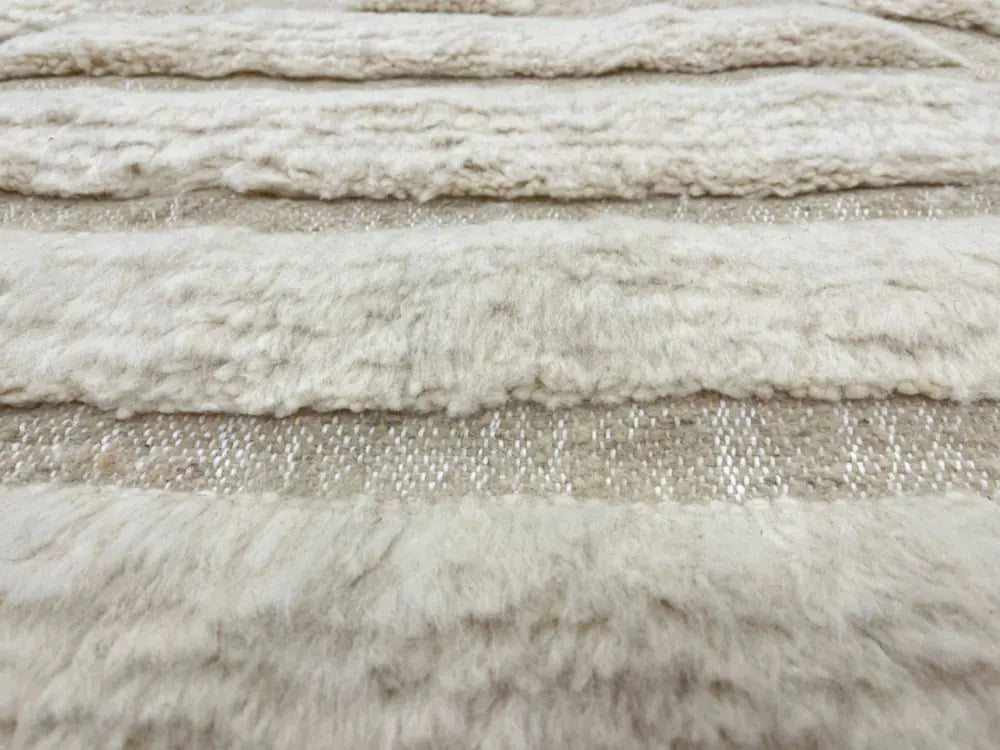 Tapis berbère Beni Ouarain en laine naturelle, fait main au Maroc